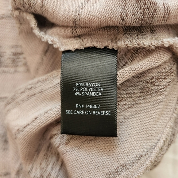 TORRID Long sleeve raw hem striped top Size 3 - Picture 6 of 6